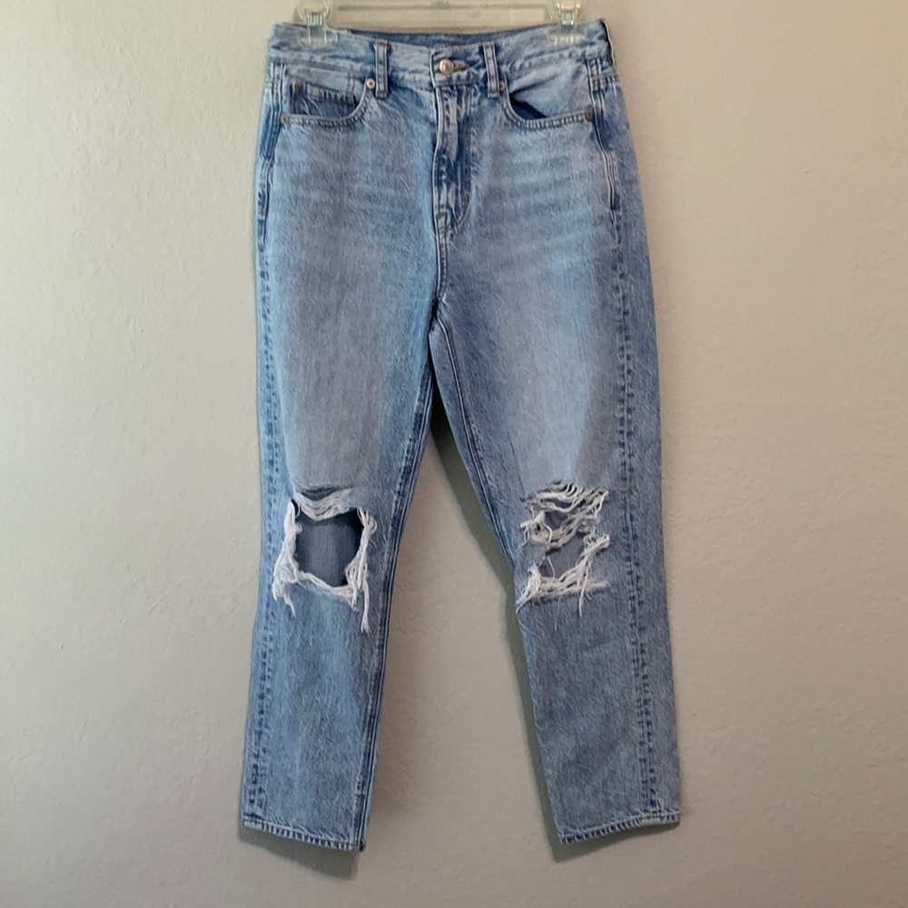 American Eagle Distressed Light Wash Mom Jeans